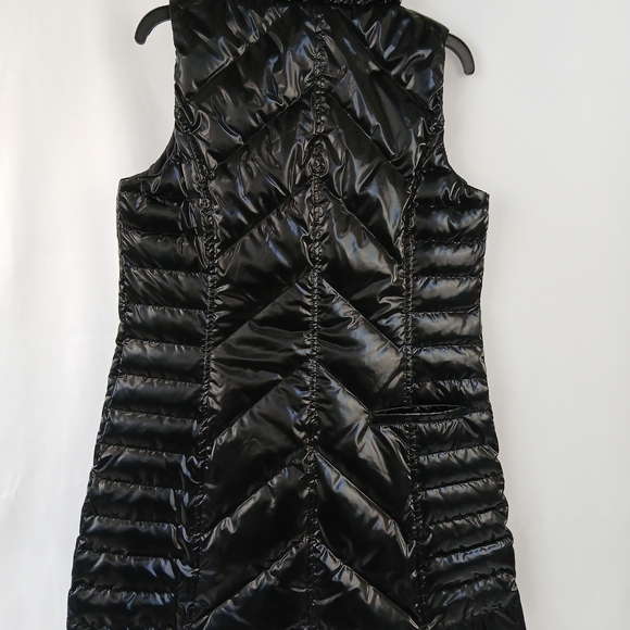 ANORAK Women's Shiny Black Long Puffer Vest - Picture 5 of 12